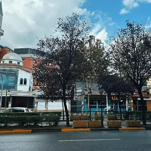 Clinton Tirana