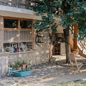 Maison d'hôtes The House In The Village, Pellumbas
