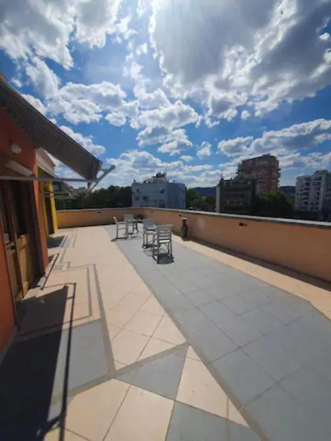 Wonderful Rooftop Tirana City Guest house